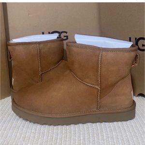 UGG CLASSIC MINI